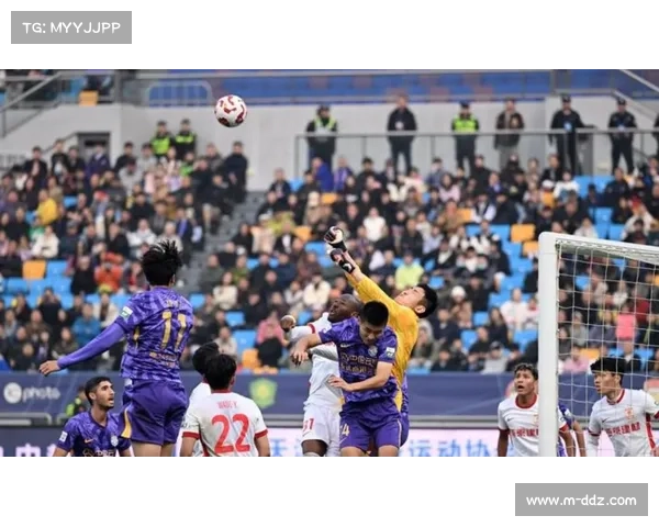 申花开场闪击破门，路易斯头球助球队领先津门虎